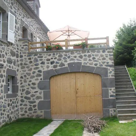 Corps De Ferme En Auvergne Virargues