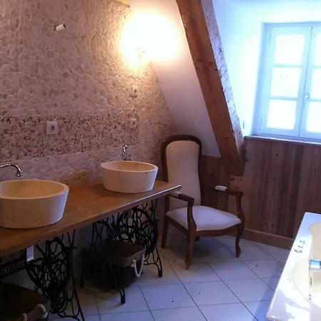 Corps De Ferme En Auvergne Virargues