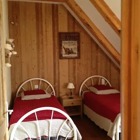 בית נופש Corps De Ferme En Auvergne Virargues